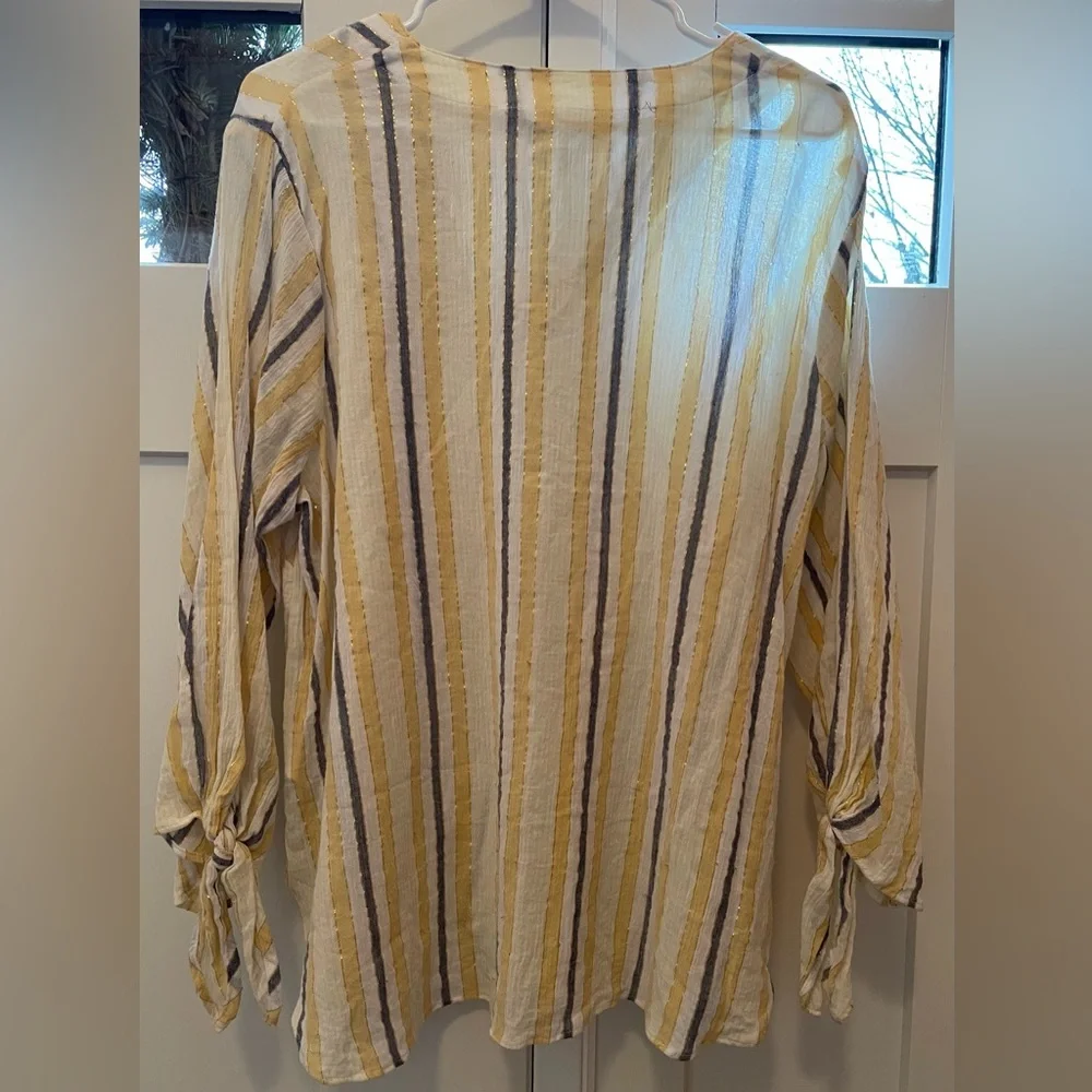 Michael Kors blouse neck